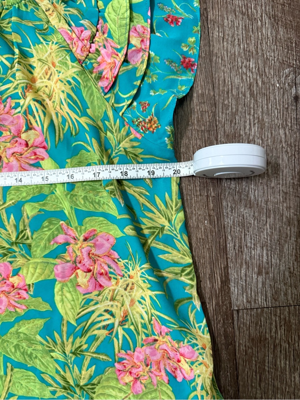 Rose & Olive Aqua Tropical Floral Tassel V-Neck Blouse - Picture 13 of 14